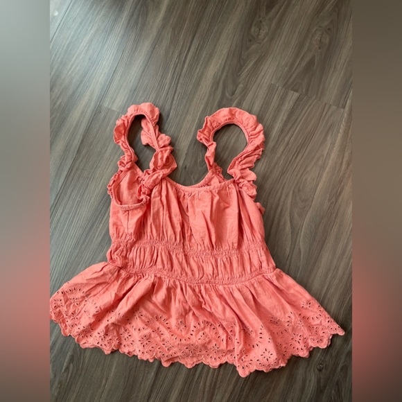 Old Navy Coral Sleeveless Ruffled Peplum Blouse eyelet style size L - Picture 2 of 4